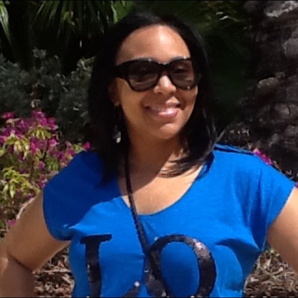 Meet your Posher, Akilah
